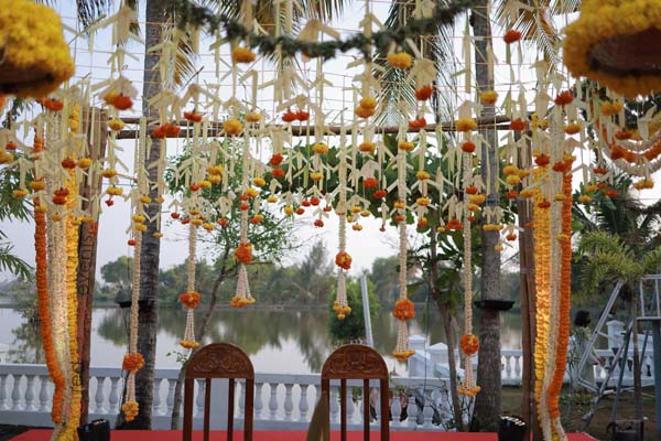 traditional kuruthola decor for hindu wedding stage 