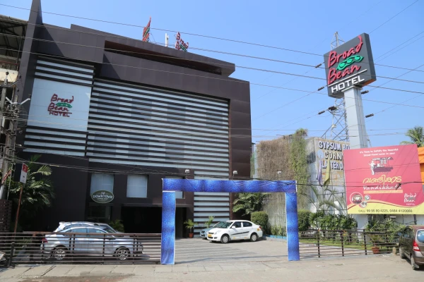 Broad Bean Hotel Kochi - Vyttila Details